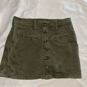American Eagle olive green mini skirt 8 long
